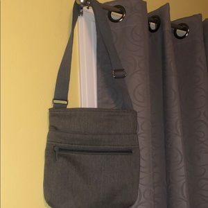 Thirty-one crossbody bag